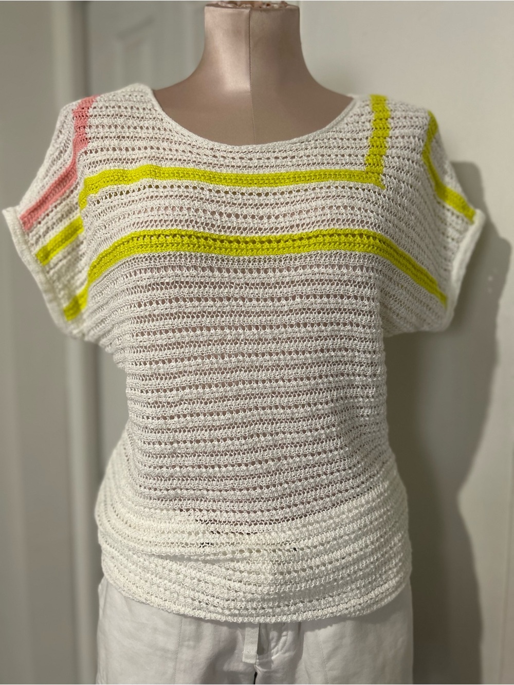 Ann Taylor White with Yellow green shrimp strip accent Open-Knit Sweater size XS